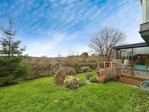 Photo 11- click for photo gallery